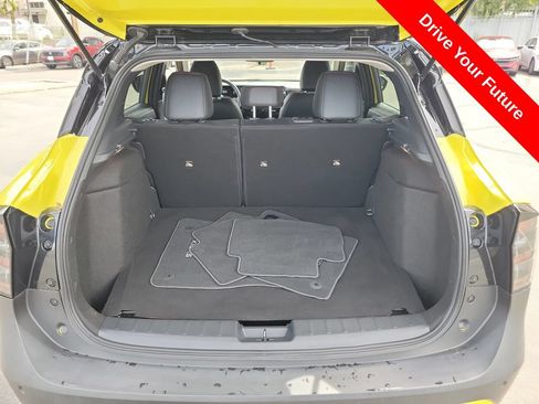 Used 2025 Nissan Kicks SR AWD/4WD image 27