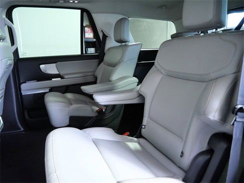 Certified 2025 Ford Expedition Active image 15