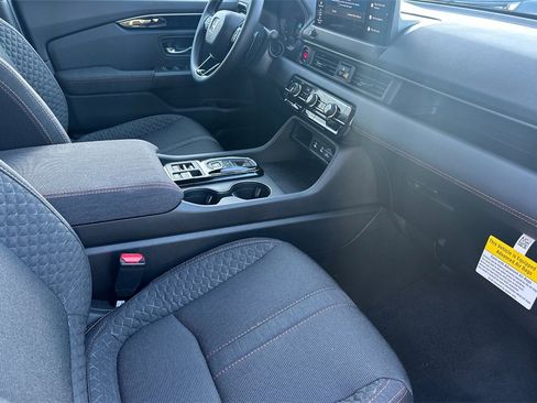 New 2026 Honda Pilot Sport image 18