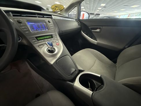 Used 2014 Toyota Prius Prime Plug-In Hybrid FWD image 31