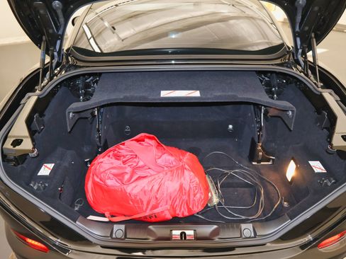 Used 2017 Ferrari California T image 16