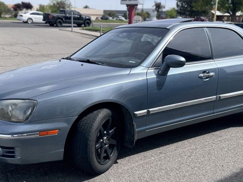 Used 2005 Hyundai XG350 FWD image 4