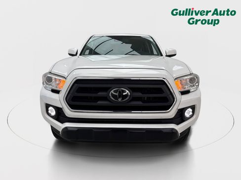 Used 2022 Toyota Tacoma SR5 RWD image 14