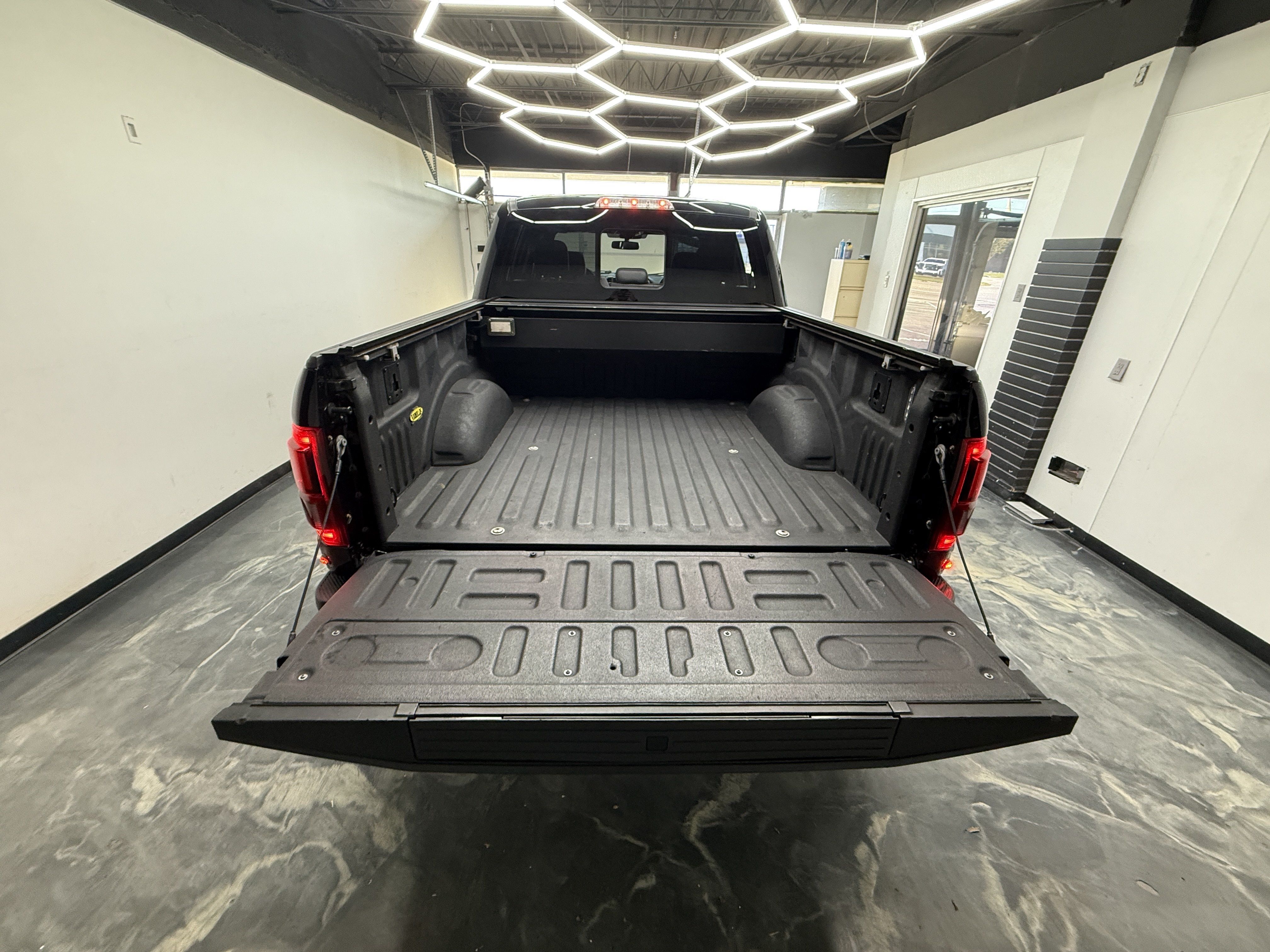 Used 2020 Ford F150 Raptor w/ Equipment Group 802A Luxury AWD/4WD image 28