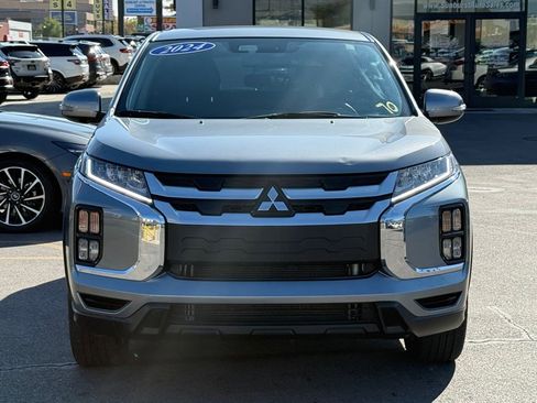 Used 2024 Mitsubishi Outlander Sport SE image 2