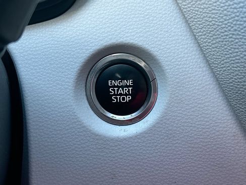 Used 2024 Toyota Corolla SE FWD image 18