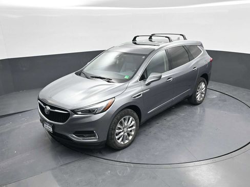 Used 2020 Buick Enclave Premium w/ Sun and Sites Package image 29