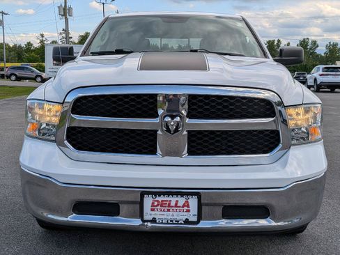 Used 2020 RAM 1500 Classic SLT AWD/4WD image 2