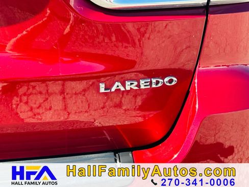 Used 2014 Jeep Grand Cherokee Laredo w/ 18" Wheel & 8.4" Radio Group AWD/4WD image 30