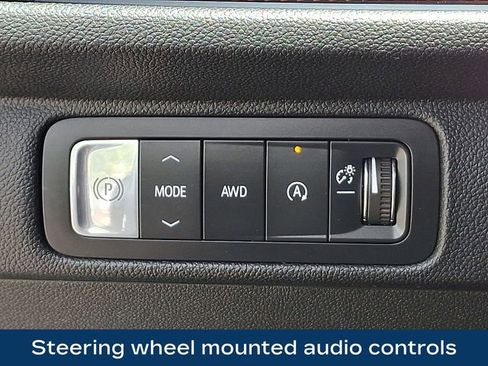 Used 2026 Chevrolet Traverse RS AWD/4WD image 9