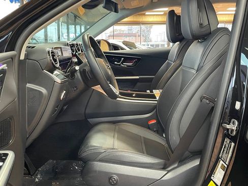 Used 2025 Mercedes-Benz GLC 350e 4MATIC image 13