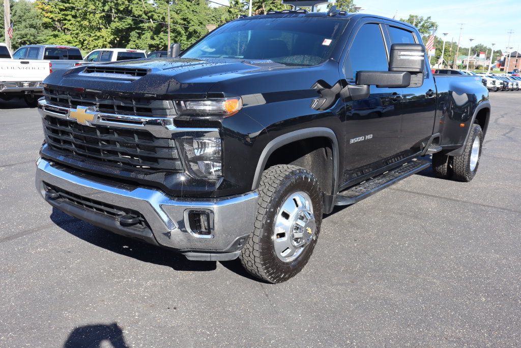 Used 2026 Chevrolet Silverado 3500 LT AWD/4WD image 25
