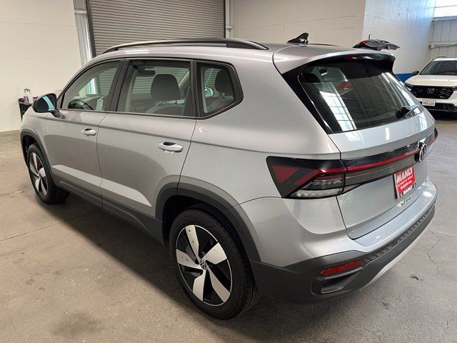 Used 2025 Volkswagen Taos S AWD/4WD image 6