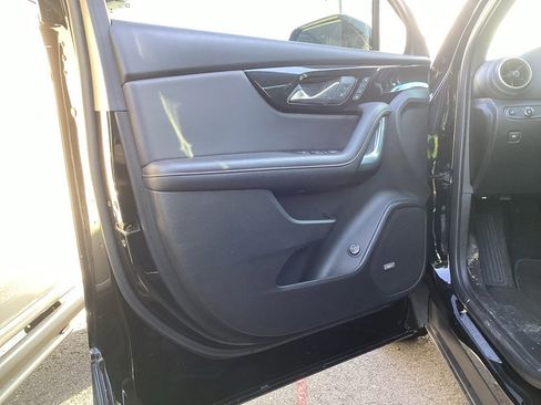 Certified 2023 Chevrolet Blazer Premier w/ Driver Confidence II Package image 10