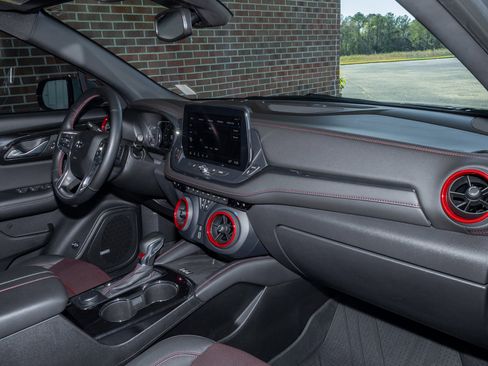 Used 2023 Chevrolet Blazer RS w/ Enhanced Convenience Package image 23