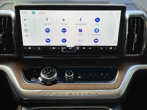 Used 2025 Ford Expedition Max King Ranch image 16