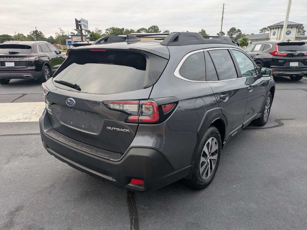 Certified 2025 Subaru Outback Premium AWD/4WD image 5