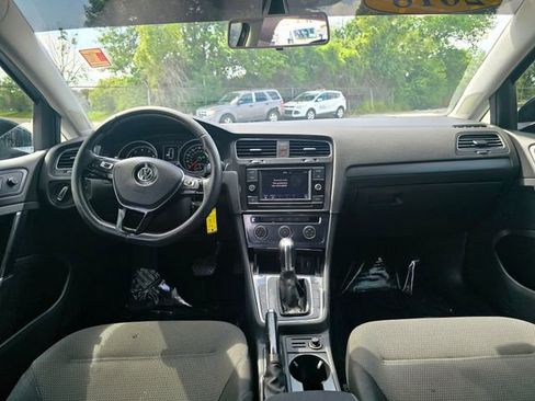 Used 2018 Volkswagen Golf S FWD image 13