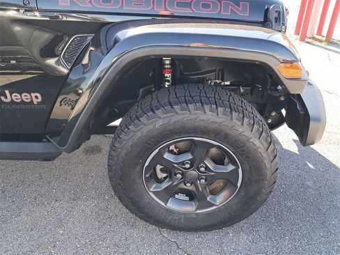 Used 2021 Jeep Gladiator Rubicon image 10