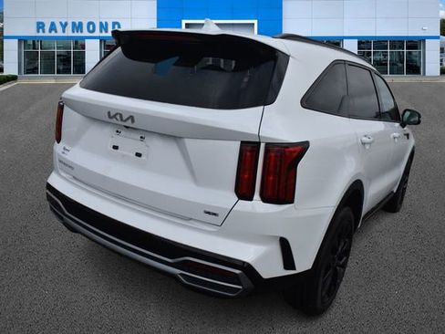 Certified 2023 Kia Sorento SX image 3