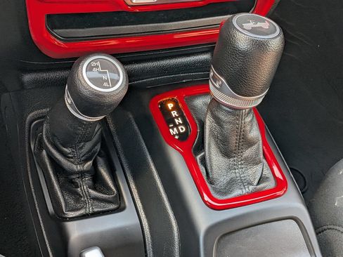 Used 2022 Jeep Wrangler Unlimited Sport AWD/4WD image 12