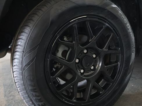 Used 2022 Toyota RAV4 XLE FWD image 31