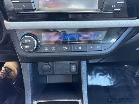 Used 2014 Toyota Corolla L image 14