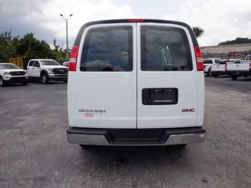 Used 2023 GMC Savana 2500 w/ Driver Convenience Package image 4