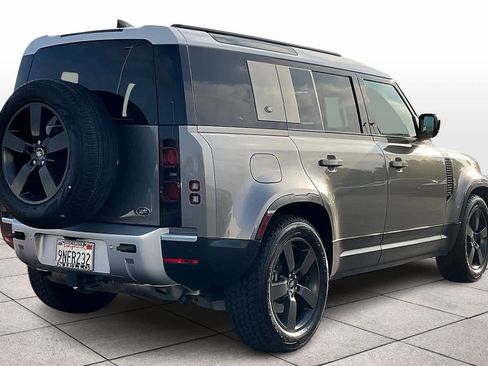 Used 2023 Land Rover Defender 110 SE image 15