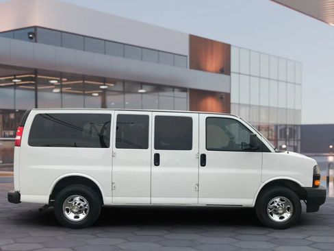 Used 2022 Chevrolet Express 2500 LS image 3