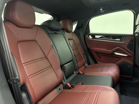 New 2026 Porsche Cayenne GTS AWD/4WD image 31