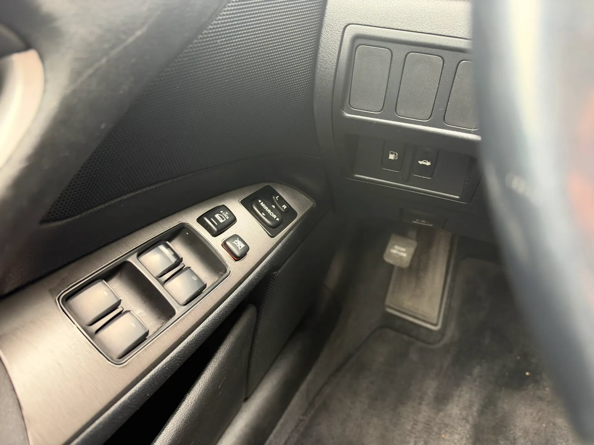 Used 2007 Lexus IS 350 w/ Premium Pkg RWD image 16
