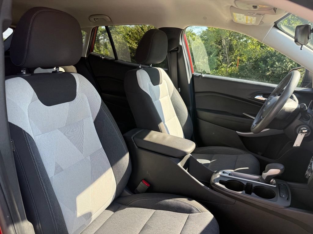 Used 2024 Chevrolet Trax LS FWD image 20