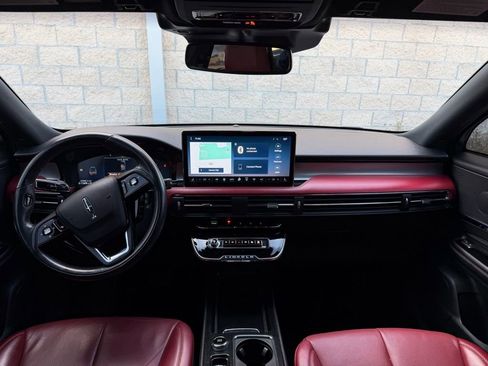 Used 2023 Lincoln Corsair Reserve image 15