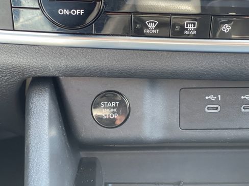 Used 2025 Nissan Rogue SV AWD/4WD image 24