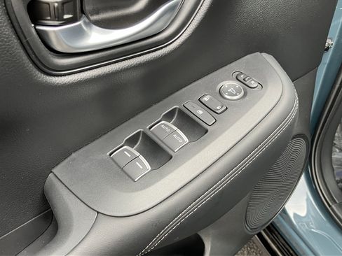 Used 2026 Honda HR-V EX-L image 15