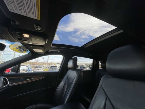 Used 2019 Lincoln Nautilus Select image 18