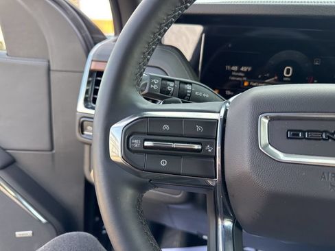 Used 2025 GMC Yukon XL Denali AWD/4WD image 35