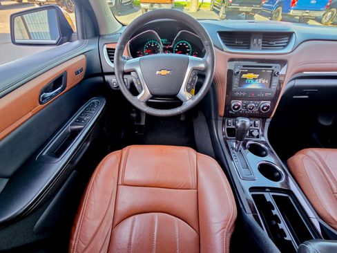 Used 2015 Chevrolet Traverse LTZ image 25