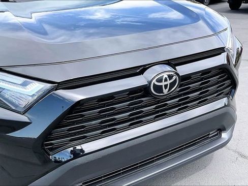 Used 2023 Toyota RAV4 XLE FWD image 32