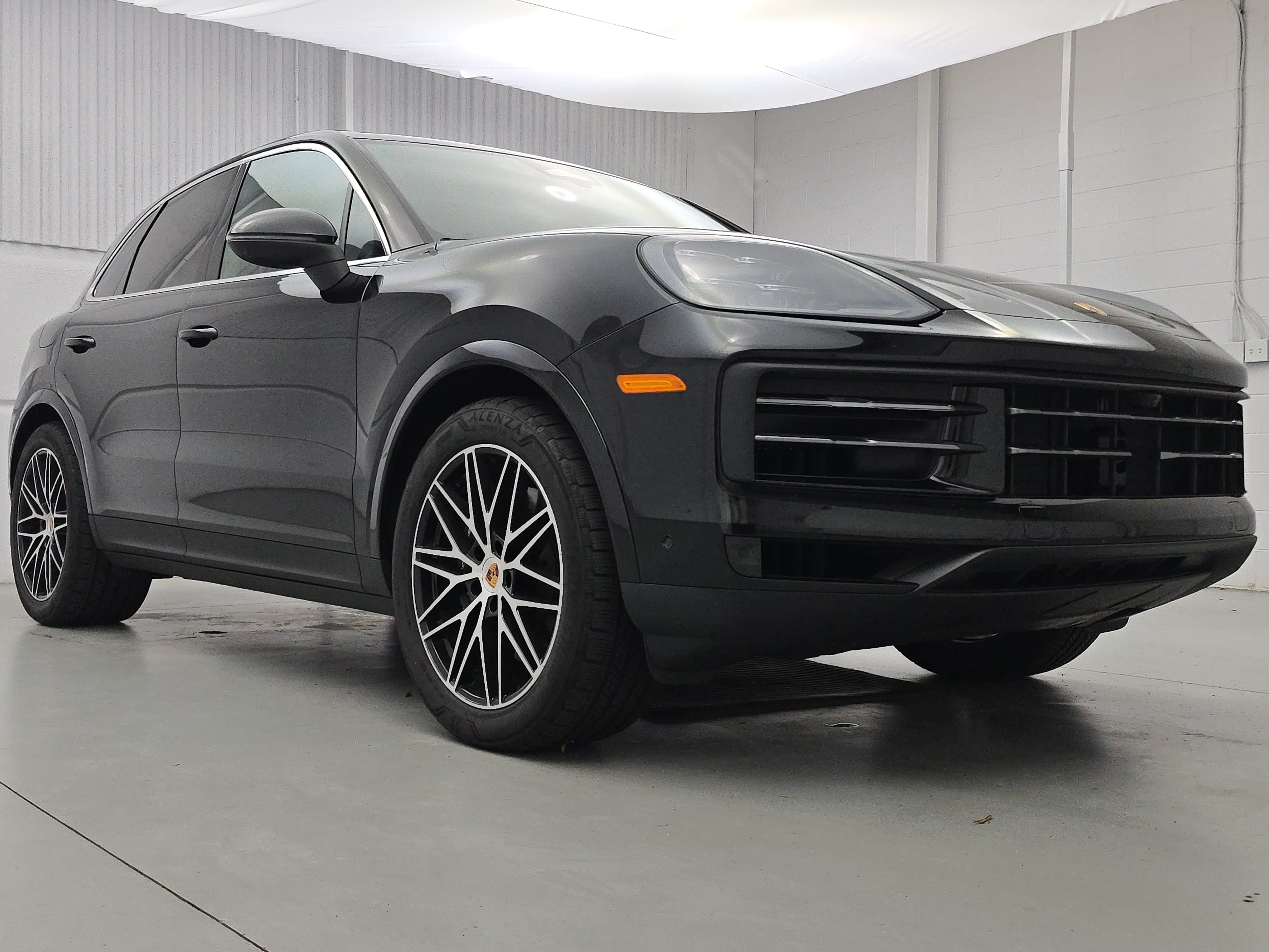 Certified 2026 Porsche Cayenne AWD/4WD image 9