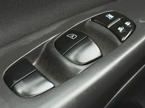 Used 2019 Nissan Sentra SV FWD image 23