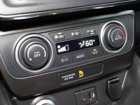 Used 2019 Nissan Leaf FWD image 19