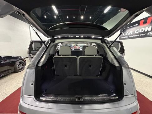 Used 2020 Audi Q7 3.0T Prestige w/ Prestige Package AWD/4WD image 47