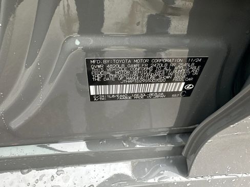 Used 2025 Lexus IS 500 image 30