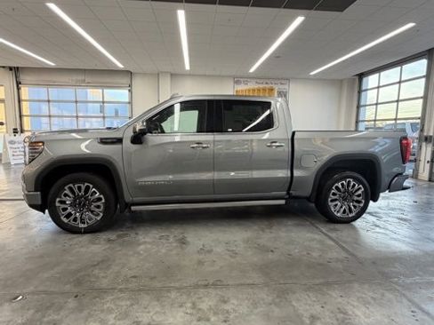 New 2025 GMC Sierra 1500 Denali Ultimate image 5