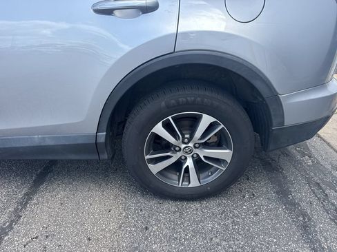 Used 2017 Toyota RAV4 XLE FWD image 9
