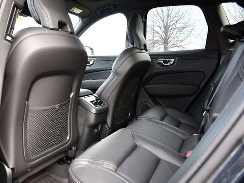 New 2026 Volvo XC60 B5 Ultra w/ Protection Package Premier AWD/4WD image 16