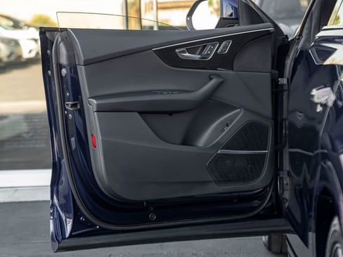 Used 2021 Audi Q8 Prestige w/ Prestige Package image 14