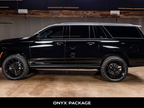 Used 2026 Cadillac Escalade ESV Sport w/ LPO, ONYX Package image 6